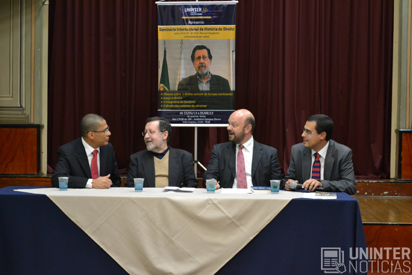 Dr. António Manuel Hespanha fala para alunos de Direito UNINTER