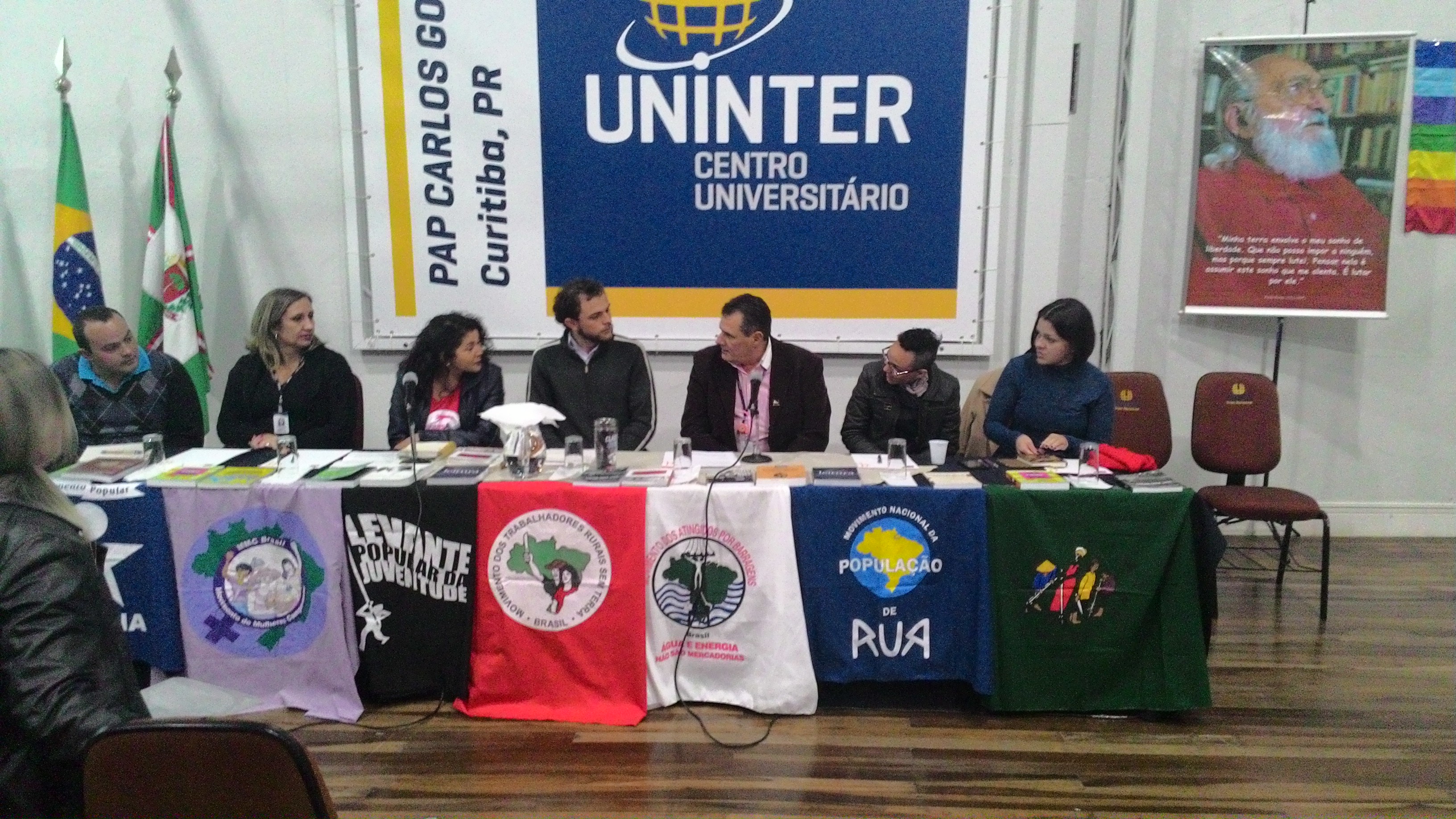 Mesa de Discussão com os líderes dos movimentos