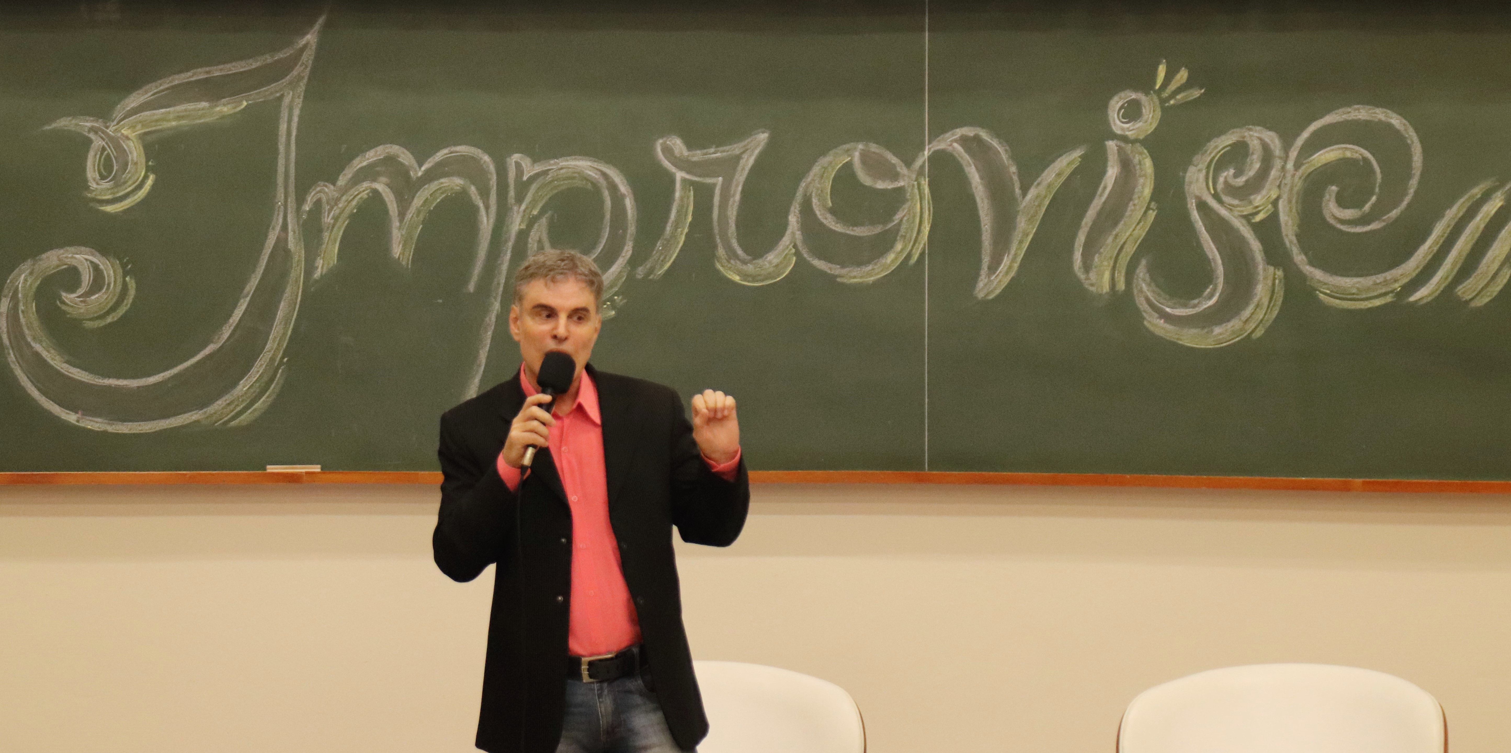 Radialista Renato Gaúcho deixa Rádio Caiobá, em Curitiba, após 32 anos