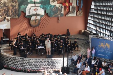 Uma sinfonia para três décadas de história
