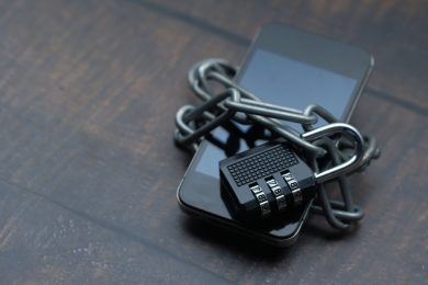 Celular roubado: o crime cotidiano que desafia o Brasil