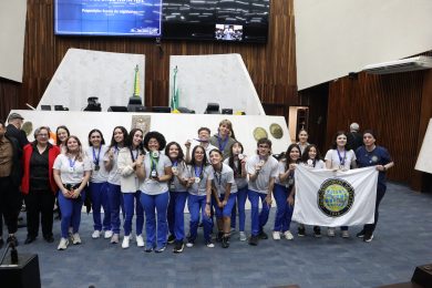 Equipe do Colégio Estadual do Paraná vence a 5ª edição do Debatedores Nota Mil